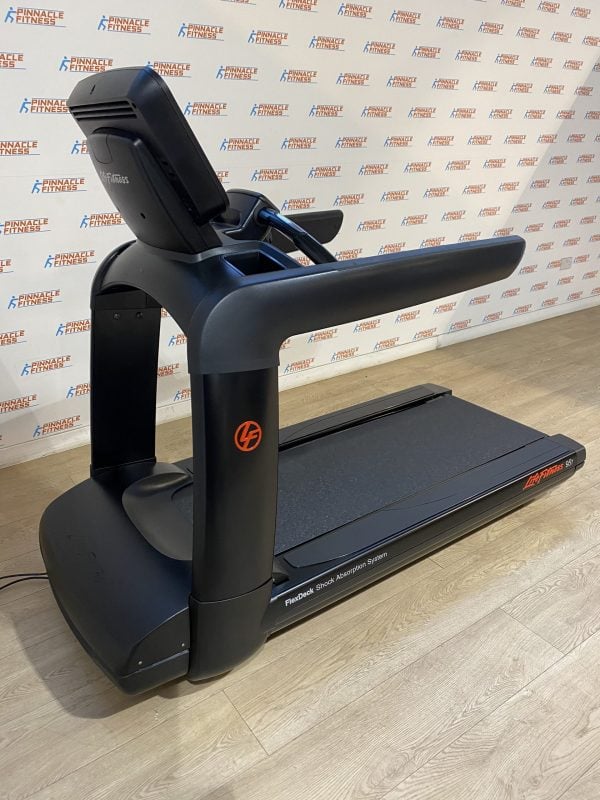 Life Fitness 95T Elevation Treadmill with Discover SE3 Console - Image 4