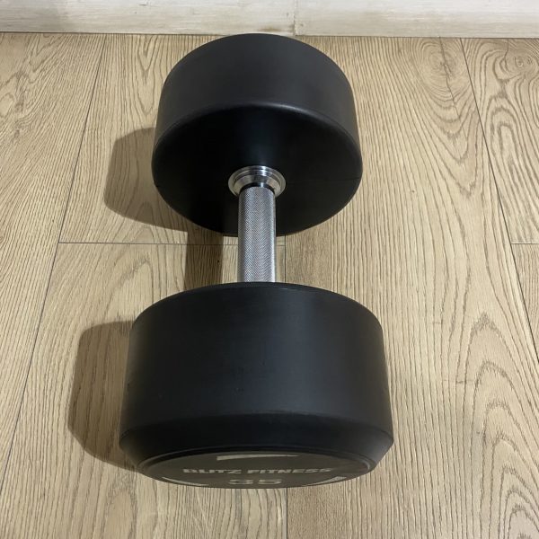 Round Rubber Dumbbells by Blitz Fitness - Image 4