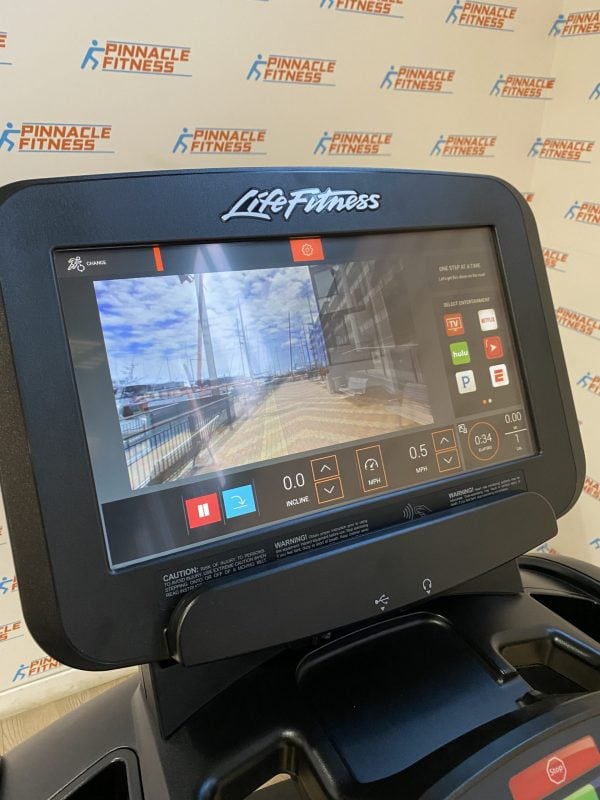 Life Fitness 95T Elevation Treadmill with Discover SE3 Console - Image 2