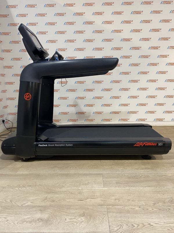 Life Fitness 95T Elevation Treadmill with Discover SE3 Console - Image 3