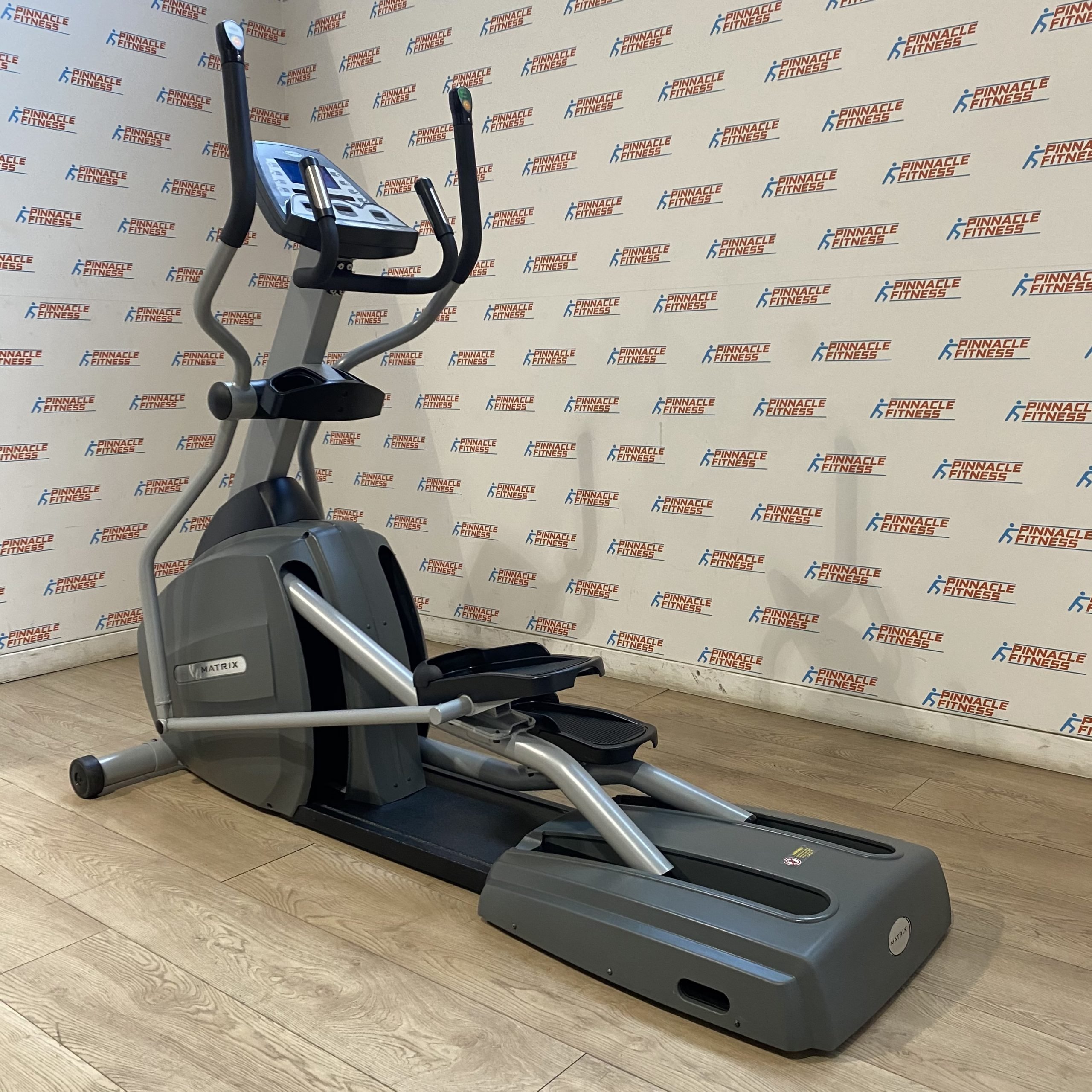 Matrix E1x Cross Trainer Refurbished Pinnacle Fitness