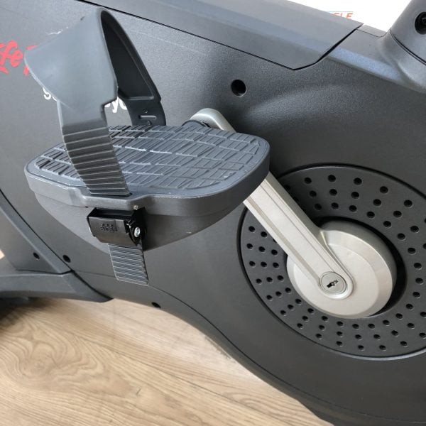 Life Fitness 95C Elevation Series Upright Bike with Inspire Console - Image 8
