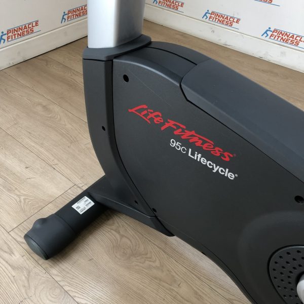 Life Fitness 95C Elevation Series Upright Bike with Inspire Console - Image 4