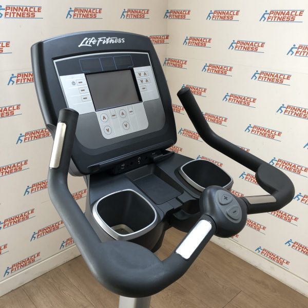Life Fitness 95C Elevation Series Upright Bike with Inspire Console - Image 3