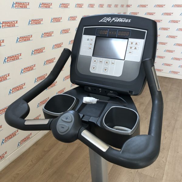 Life Fitness 95C Elevation Series Upright Bike with Inspire Console - Image 12