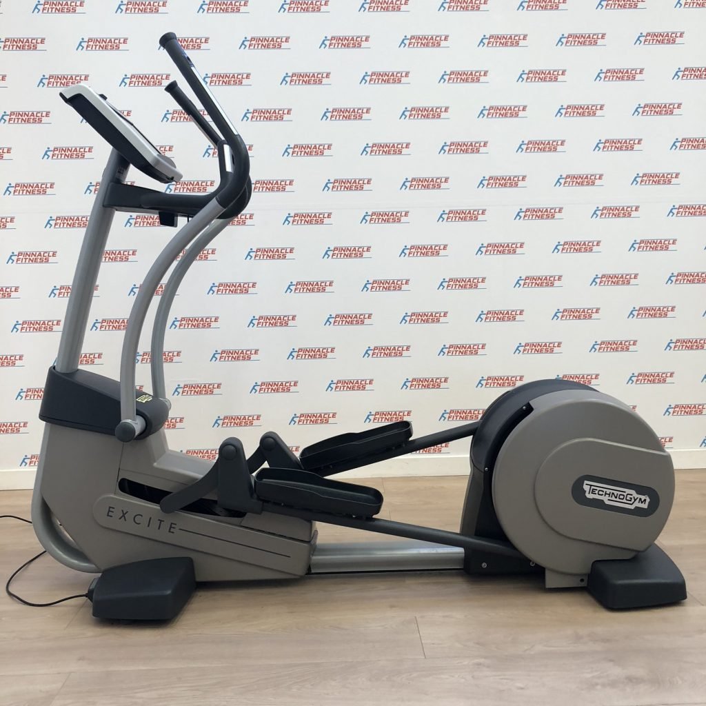 Technogym Excite + Synchro 700 Cross Trainer - Image 2