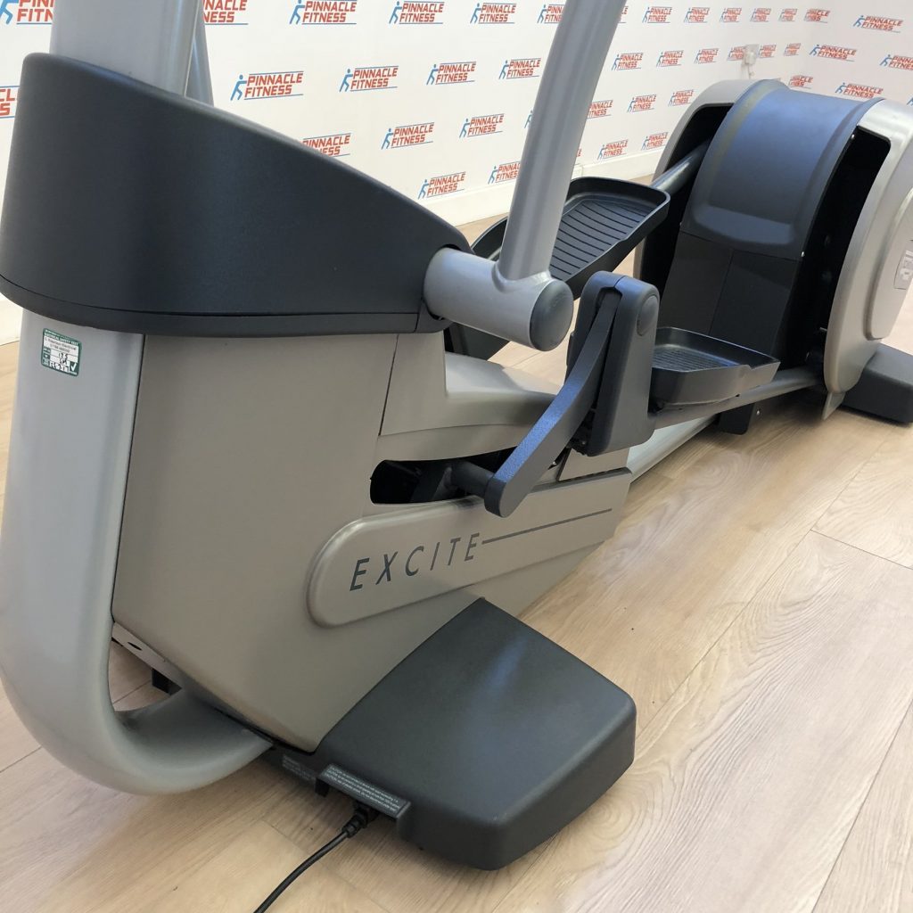 Technogym Excite + Synchro 700 Cross Trainer - Image 4