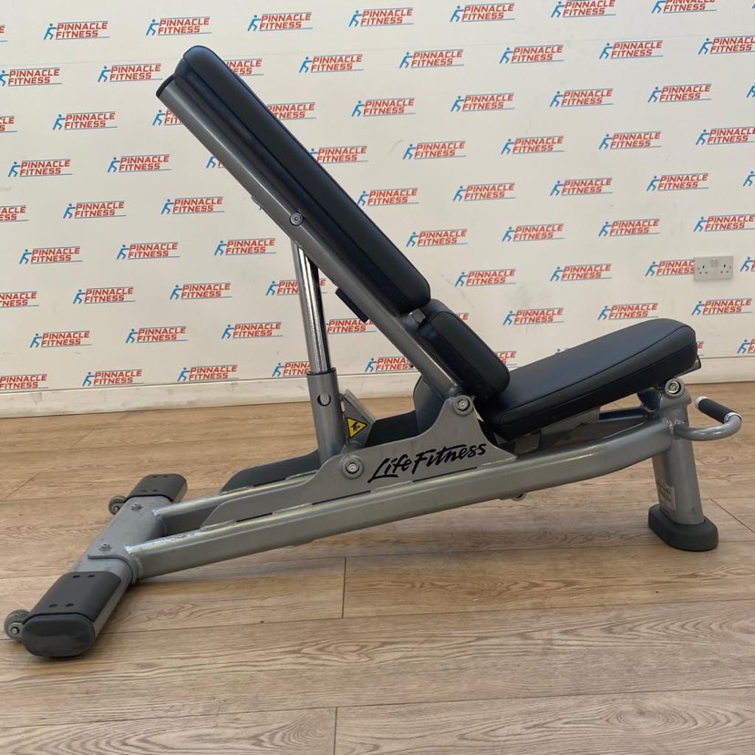 Life Fitness Signature Series Multi Adjustable Weight Bench Pinnacle Fitness