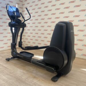 Life Fitness 95X Elevation Series Cross Trainer with Discover X console