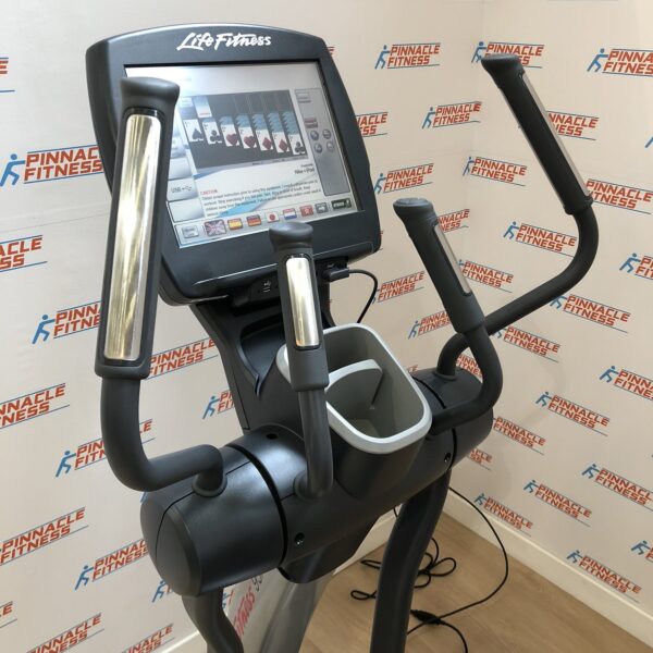 Life Fitness 95X Elevation Series Cross Trainer with Engage Console - Image 3