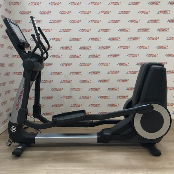 Life Fitness 95X Elevation Series Cross Trainer with Engage Console - Image 2