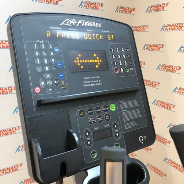 Life Fitness Integrity Series Stepper - Image 3