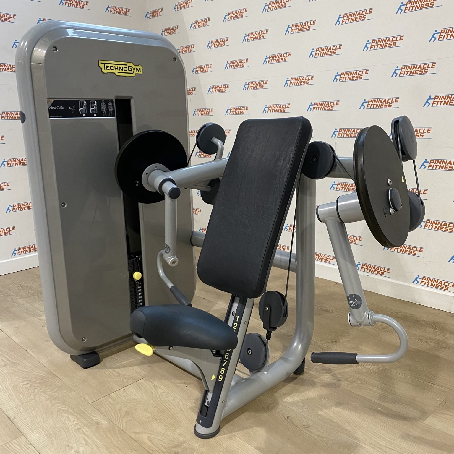 Technogym Element Line Arm Bicep Curl Pinnacle Fitness