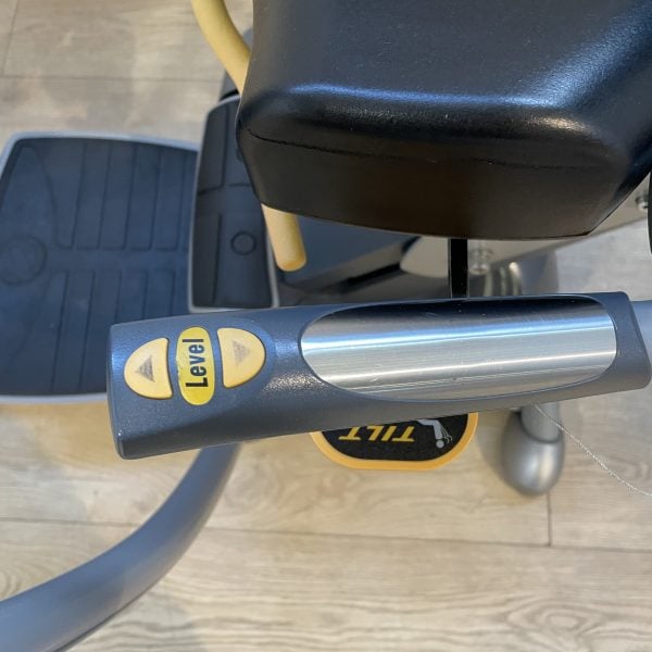 Octane Fitness XR6000 X-Ride Seated Eliptical - Image 9