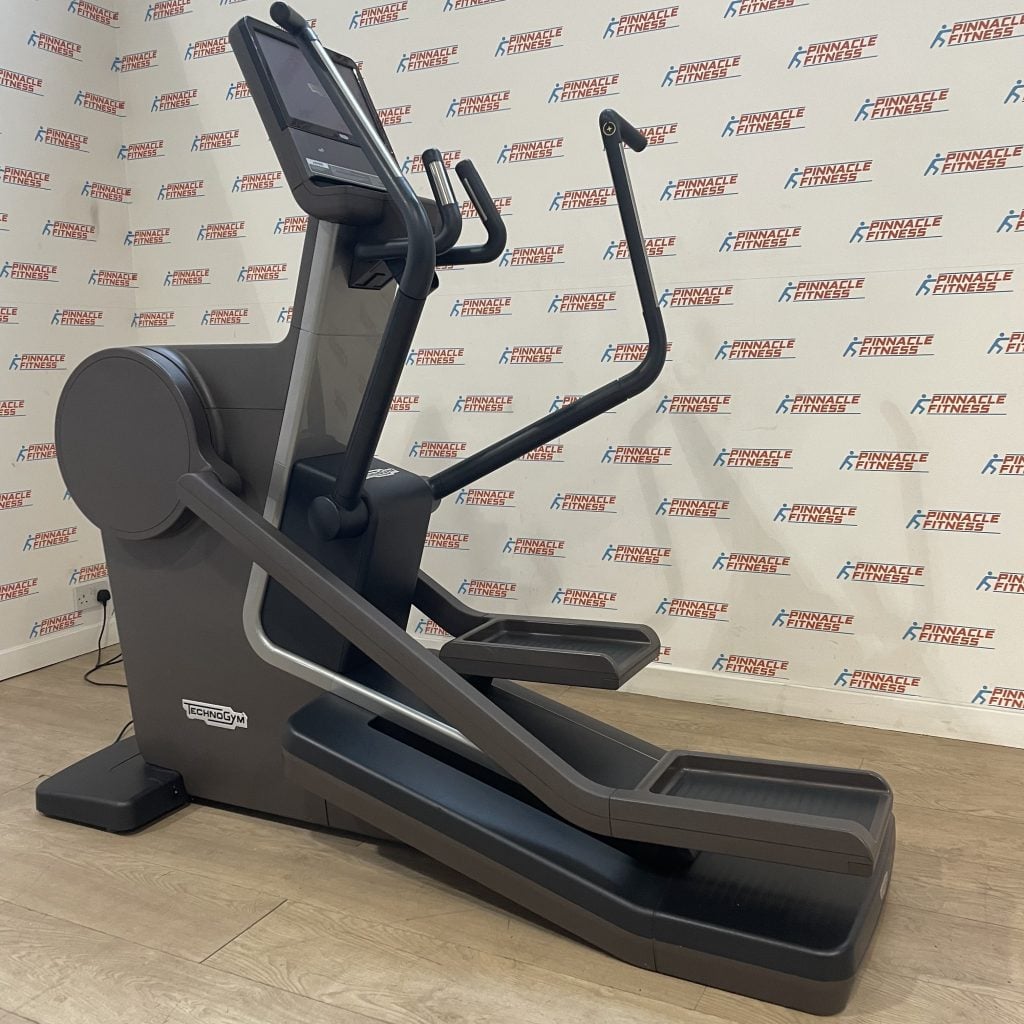 Technogym Artis Synchro Unity 3.0 Cross Trainer Technogym Artis Synchro Unity 3.0 Cross Trainer