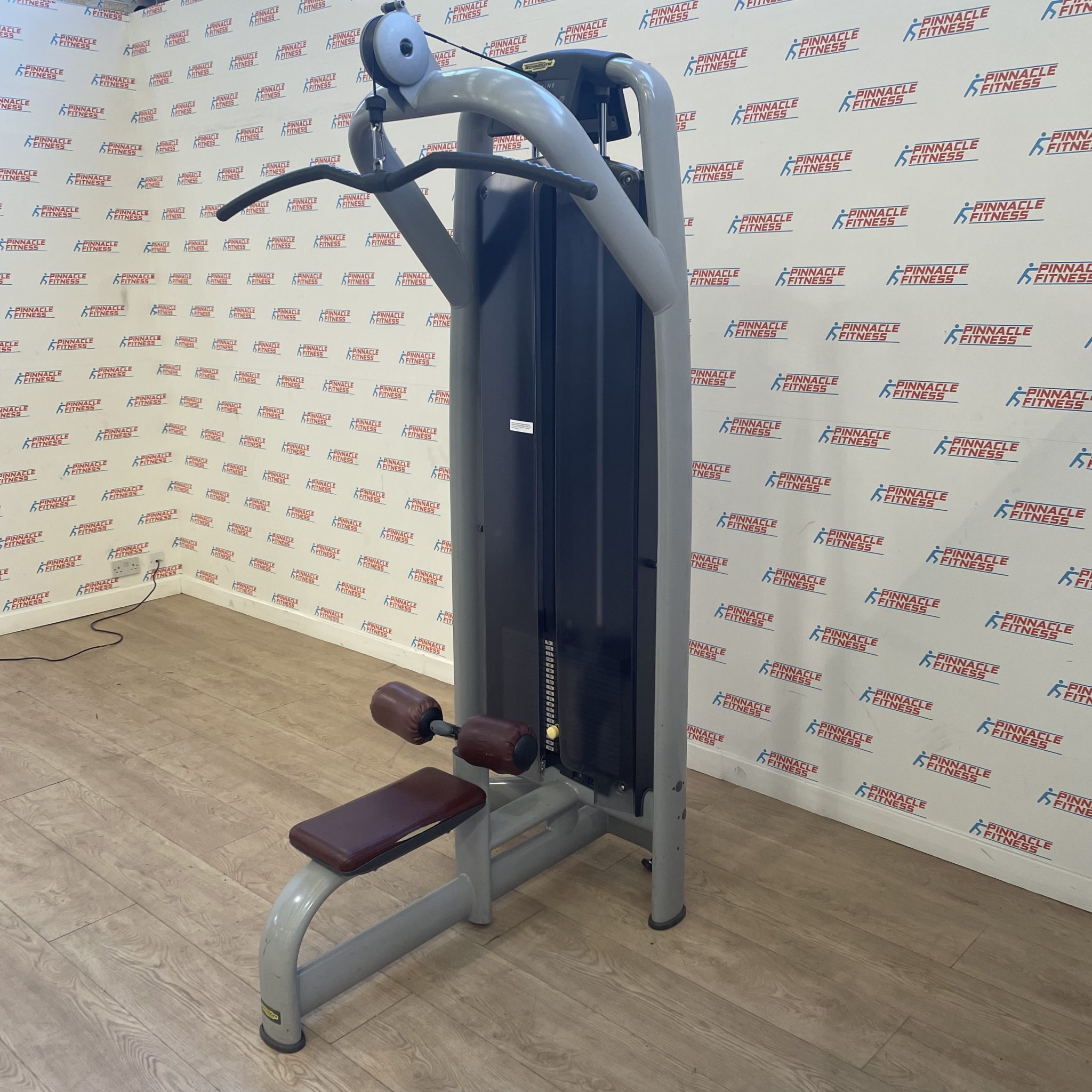 Lat Pulldown Mistakes To Avoid: Improve Your Form - kozm1b8