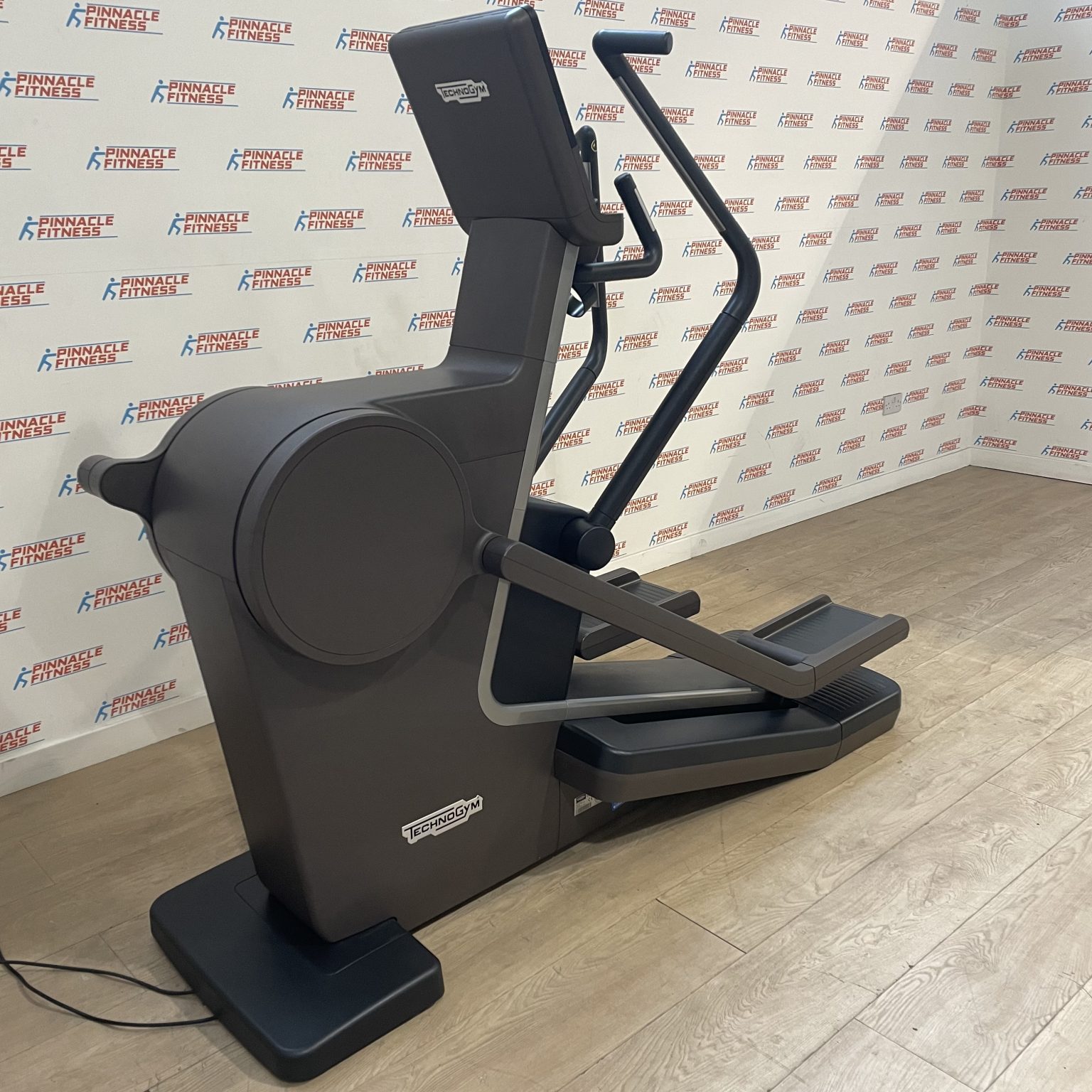 Technogym Artis Synchro Unity 3.0 Cross Trainer Pinnacle Fitness