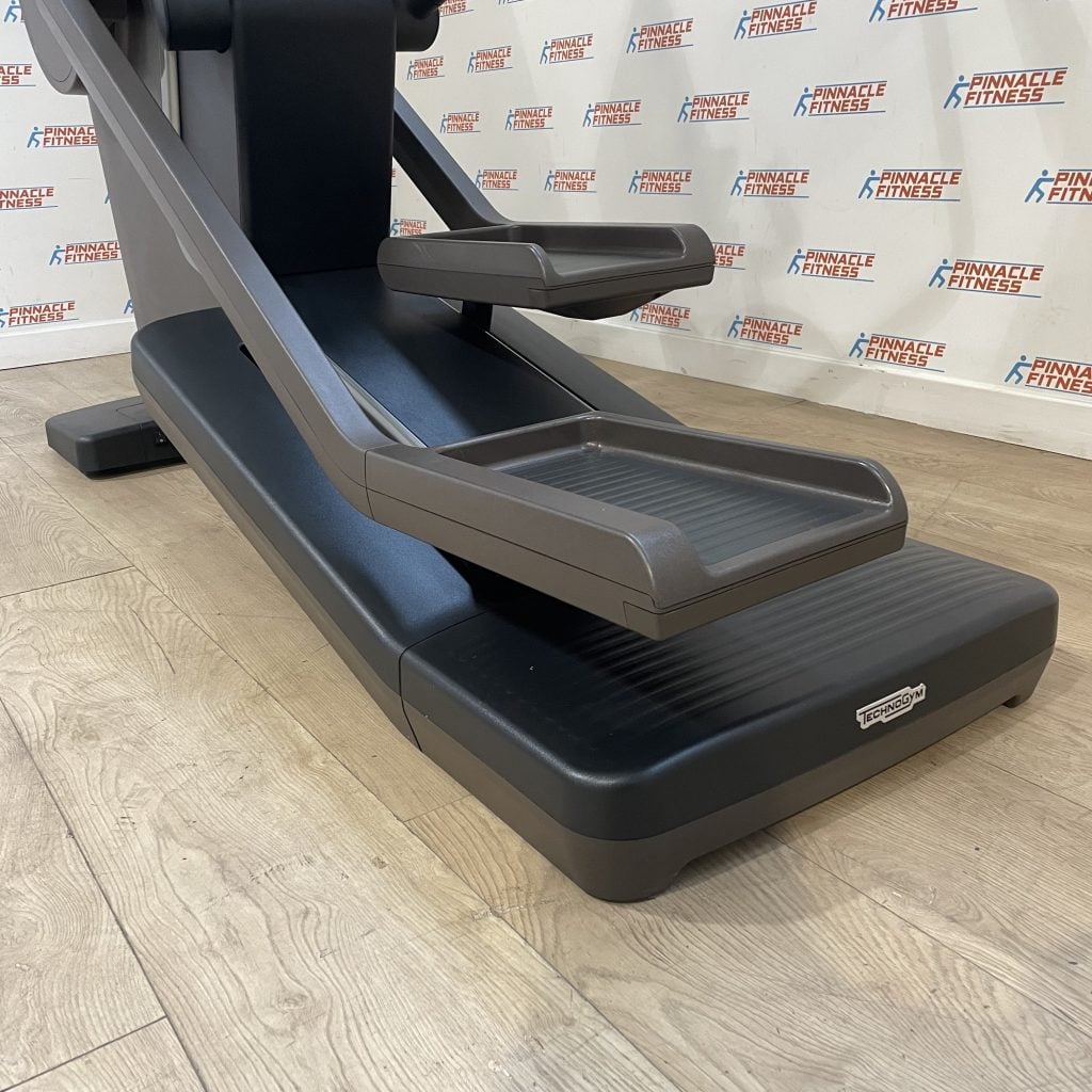 Technogym Artis Synchro Unity 3.0 Cross Trainer - Image 9
