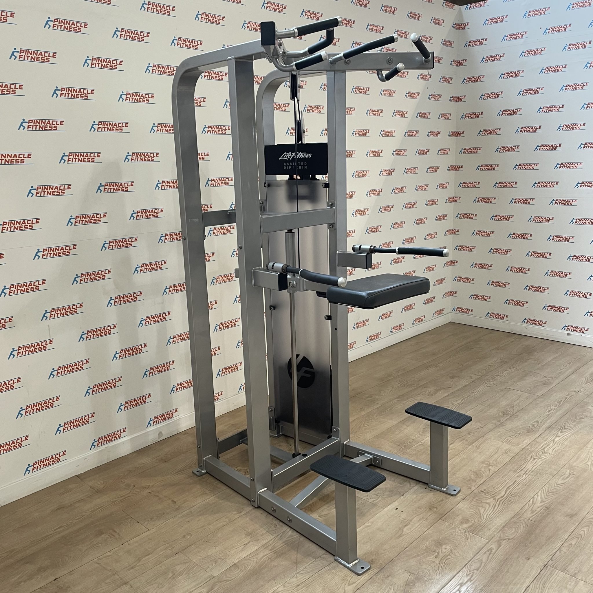 Life fitness assisted sales dip chin machine manual