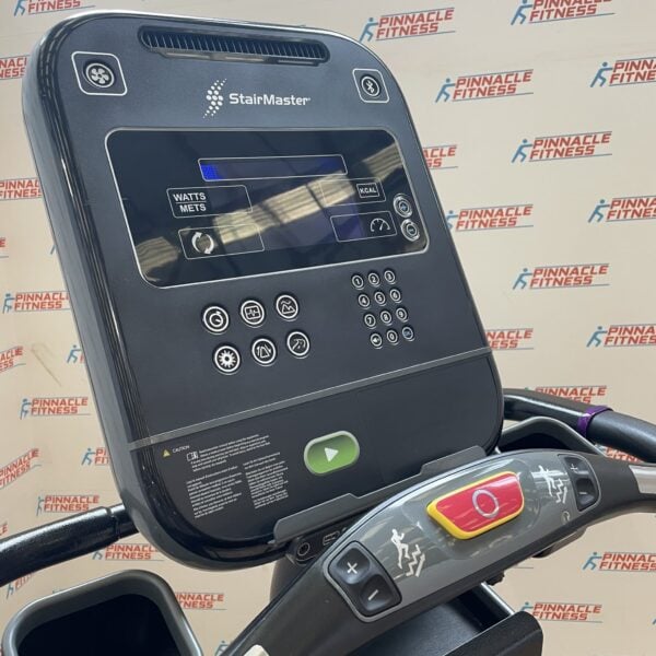 STAIRMASTER Gauntlet StepMill - 8 Series LED Console - Image 3