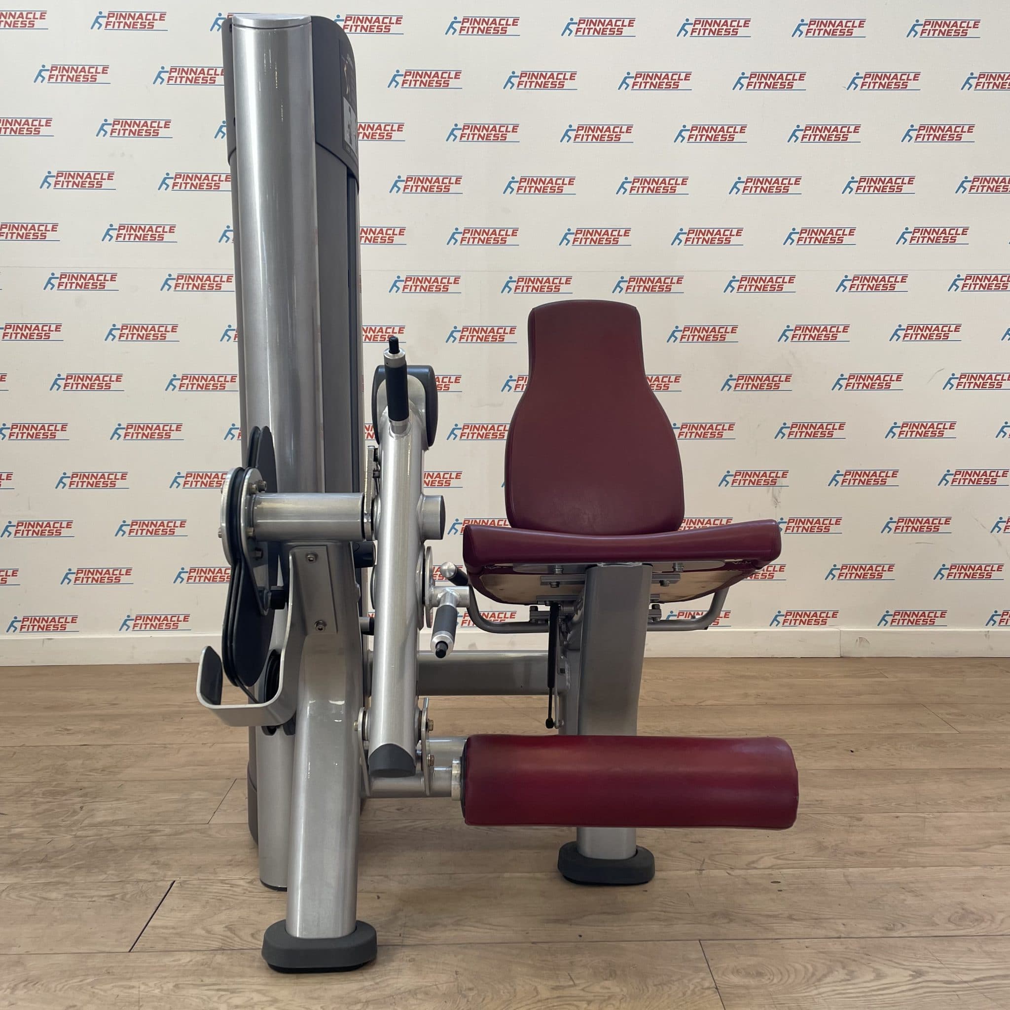 Life fitness signature leg extension best sale