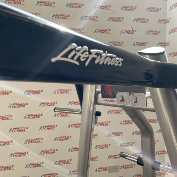 Life Fitness Signature Series Plate Loaded High Row - Image 5