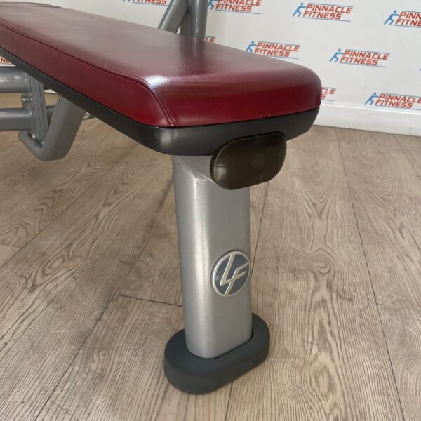 Life Fitness Signature Series Olympic Flat Bench Press - Image 3