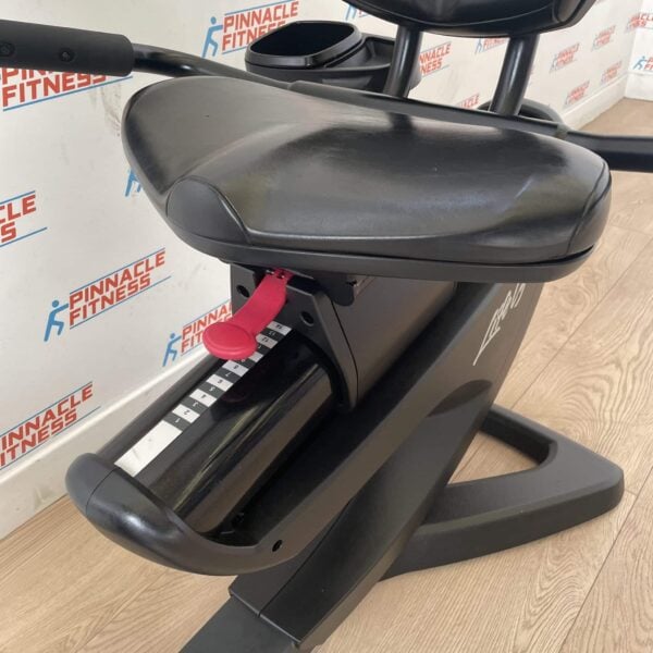 Life Fitness 95R Elevation Series Recumbent Bike with Discover SE Console Onyx Black - Image 6
