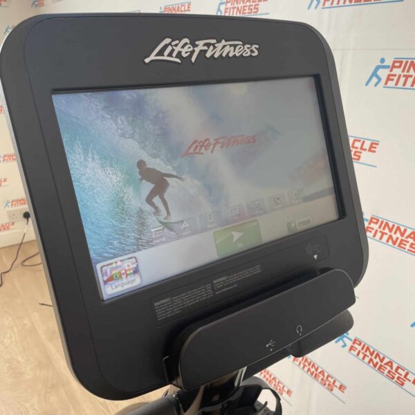 Life Fitness Elevation 95X Discover SE Cross Trainer (Onyx Black) - Image 2