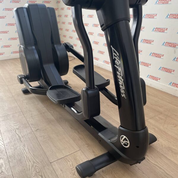 Life Fitness Elevation 95X Discover SE Cross Trainer (Onyx Black) - Image 10