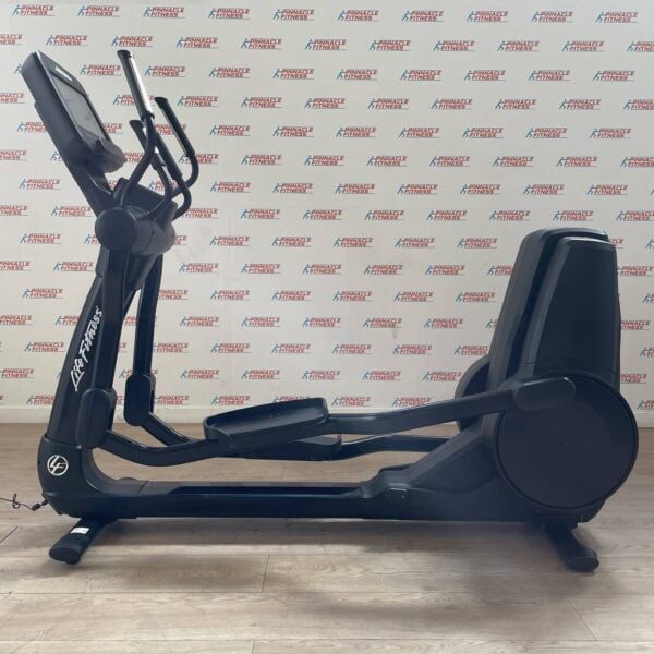 Life Fitness Elevation 95X Discover SE Cross Trainer (Onyx Black) - Image 3