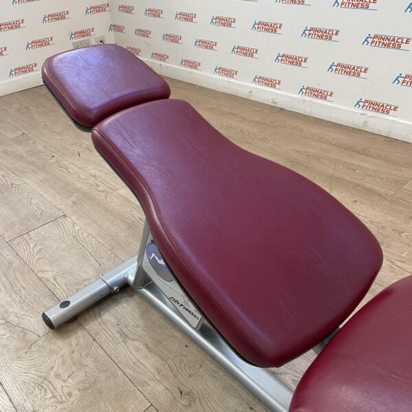 Life Fitness Circuit Series Ab Crunch Bench - Image 8