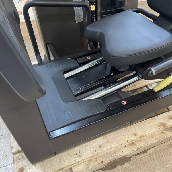 Technogym Artis Leg Press - Image 9