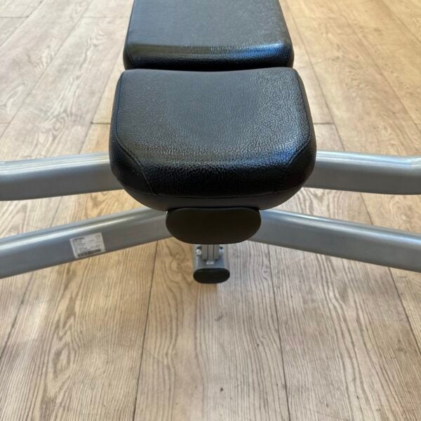 Life Fitness Signature Series Flat Olympic Bench Press - Image 11