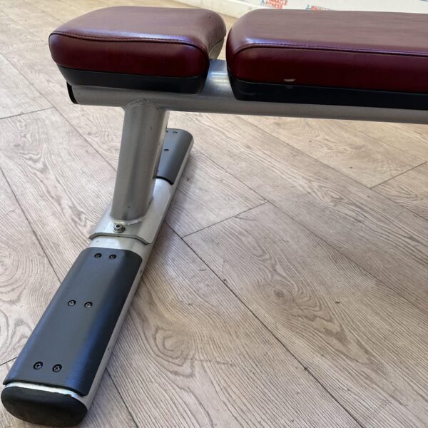 Life Fitness Signature Series Flat Bench - Image 8