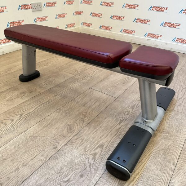 Life Fitness Signature Series Flat Bench - Image 9