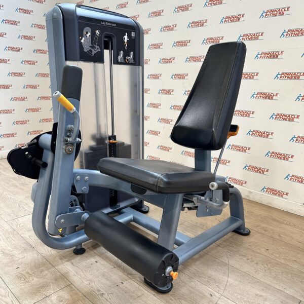 Precor Leg Extension Discovery Series