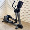 Life Fitness Integrity Series Cross Trainer With Deluxe Base and SE3HD Console