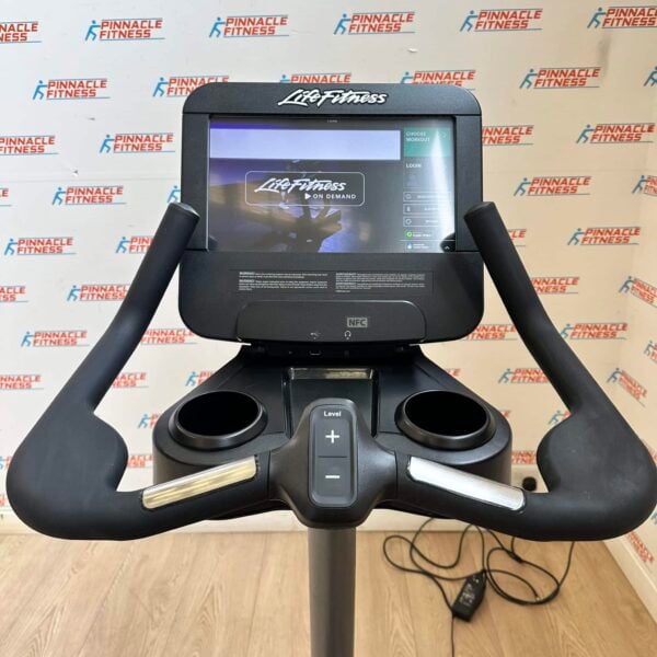 Life Fitness Integrity Series Upright Bike with Deluxe Base and Discover SE3 HD Console - Image 3