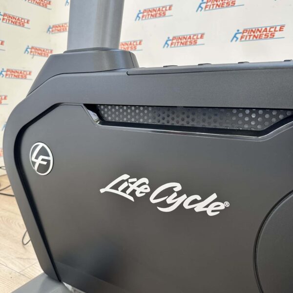 Life Fitness Integrity Series Upright Bike with Deluxe Base and Discover SE3 HD Console - Image 8