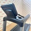 Life Fitness Integrity Series Deluxe Treadmill with Discover SE3HD Console