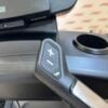 Life Fitness Integrity Series Deluxe Treadmill with Discover SE3HD Console