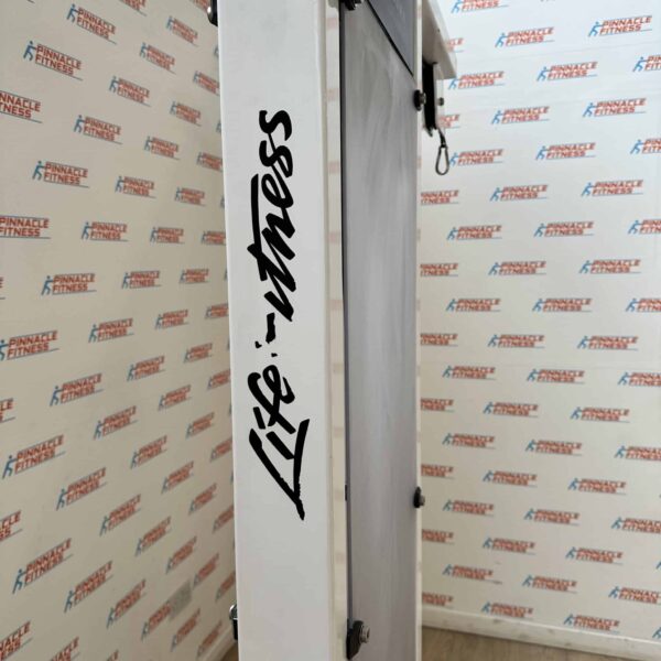 Life Fitness Pro 2 Series Lat Pulldown - Image 17