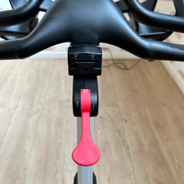 Life Fitness IC5 Group Exercise Bike Powered by ICG - Image 6