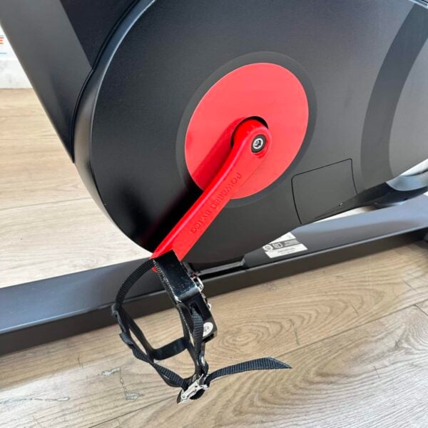 Life Fitness IC5 Group Exercise Bike Powered by ICG - Image 8