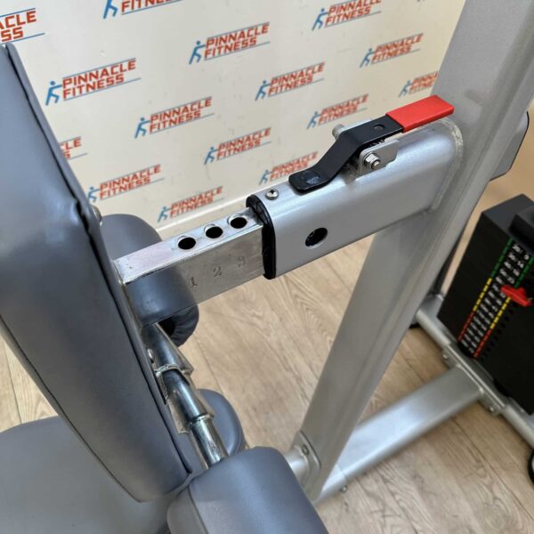 Nautilus Instinct Dual Lat Pulldown & Seated Row (Star Trac) - Image 10