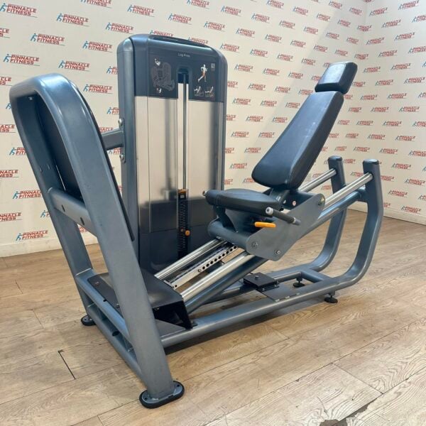 Precor Discovery Series Selectorised Leg Press