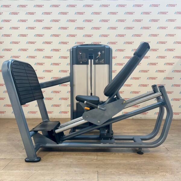 Precor Discovery Series Selectorised Leg Press - Image 2