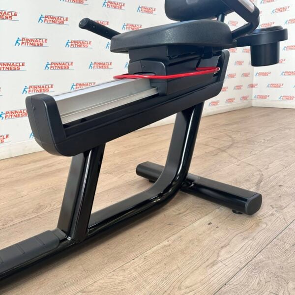 Life Fitness Integrity Series Deluxe Recumbent Bike with Discover SE3 HD Console (Onyx Black) - Image 5