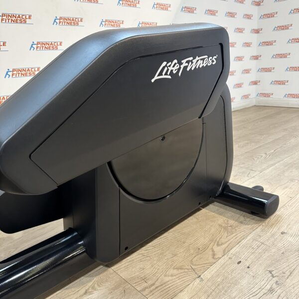 Life Fitness Integrity Series Cross Trainer With Deluxe Base and SE3HD Console - Image 9